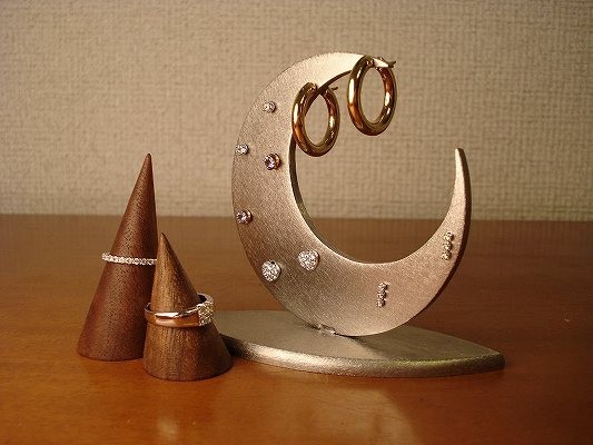 クリスマスプレゼントにどうですか？　三日月イヤリング、ピアススタンド　リングスタンド付き 　No.100321