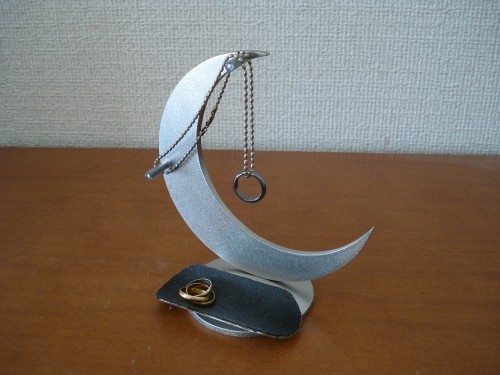 成人のお祝いのネックレスとともにネックレススタンドを！　三日月支柱　トレイ付き　121125