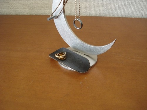 成人のお祝いのネックレスとともにネックレススタンドを！　三日月支柱　トレイ付き　121125