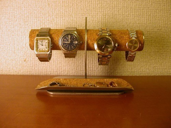 バレンタインデーにどうぞ　　腕時計4本掛けロングトレイ付きハーフムーン腕時計スタンド 2枚目の画像