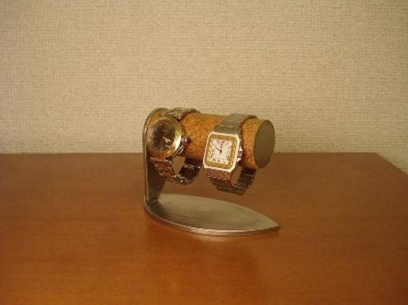 バレンタインデーに　腕時計　飾る　かわいいリーフ台座2本掛け腕時計スタンド　90630の1 2枚目の画像