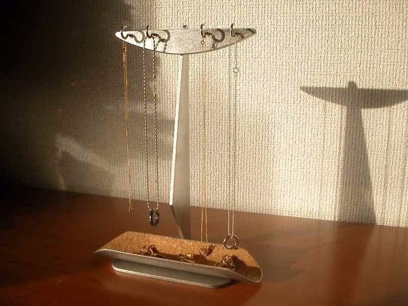 母の日に　4本掛けネックレススタンドトレイ付き 29,000円