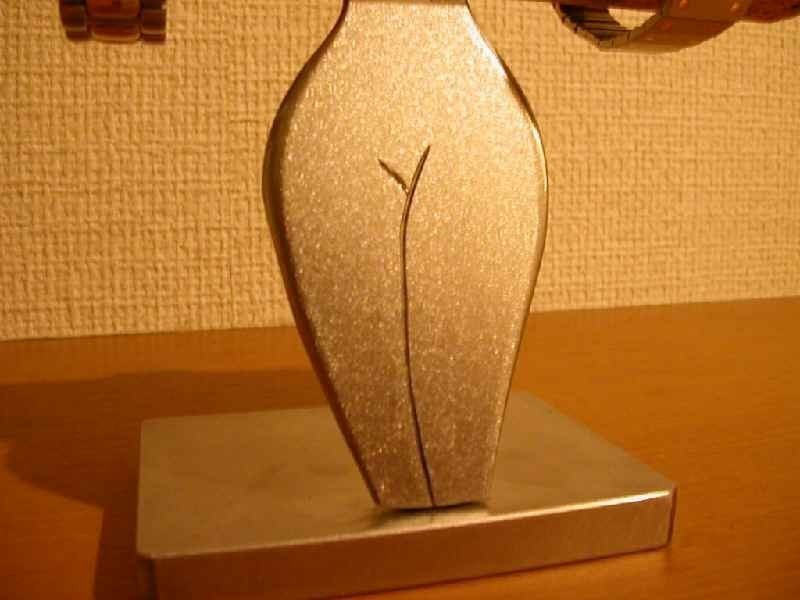 誕生日プレゼントに　ちょっとHな腕時計スタンド