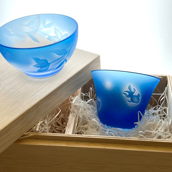[木盒] 金魚玻璃 一人一套玻璃筷子和小碗 [江戶玻璃] 第1張的照片