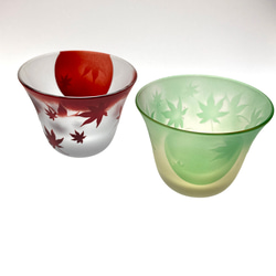[木盒] 紅葉玻璃紅綠一對禦長子清酒杯（江戶玻璃） 第3張的照片