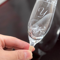 [帶首字母] Tiara 香檳色玻璃長笛玻璃配水鑽 第3張的照片
