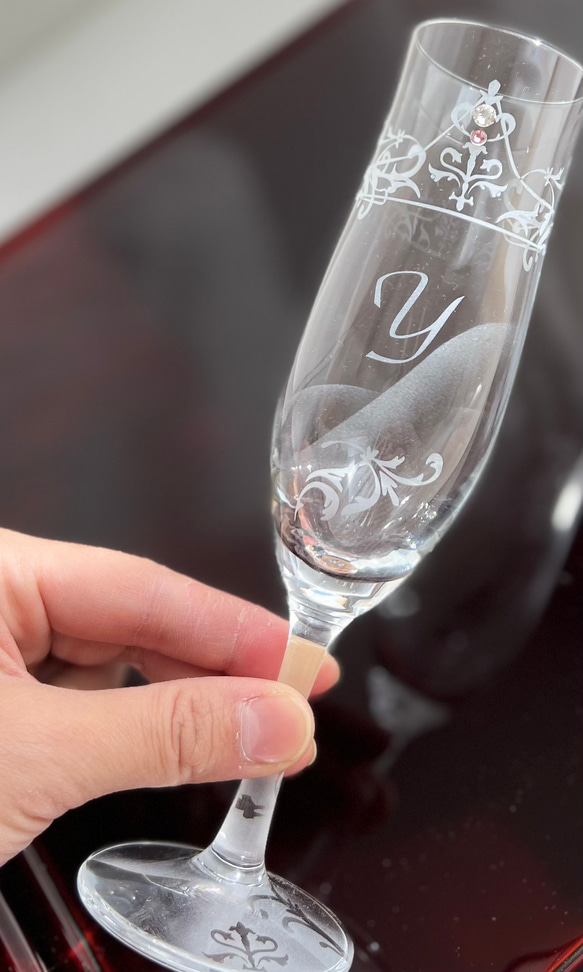 [帶首字母] Tiara 香檳色玻璃長笛玻璃配水鑽 第3張的照片