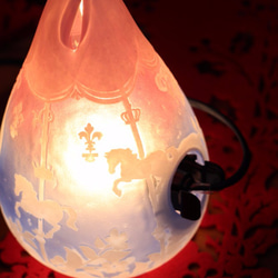 メリーゴーランドの夢〜ガラスのランプ LED電球付き〜 5枚目の画像