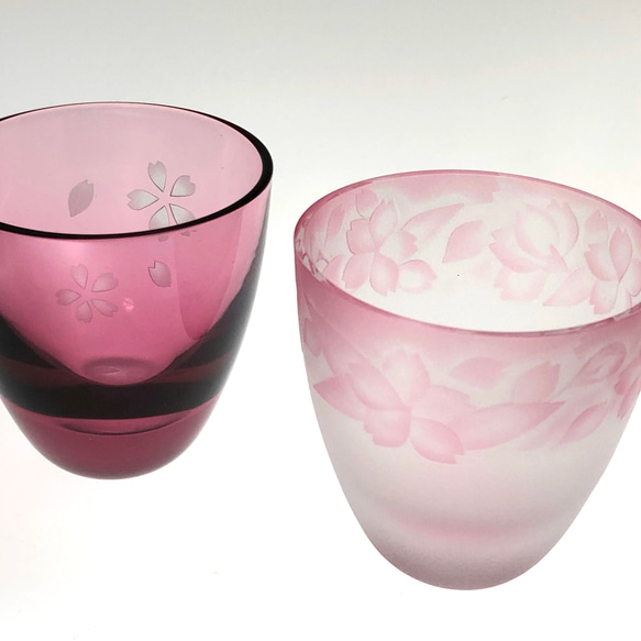 【木盒】櫻花花冠一對(2)Ochoko Pink Glass Guinomi (Edo Glass) 第5張的照片