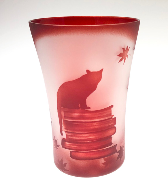 ネコと読書の秋  紅葉　本　赤　タンブラー　グラス 2枚目の画像