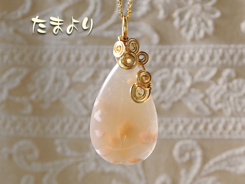 「プリマヴェーラの愛」桜瑪瑙（チェリーブロッサムアゲート）のペンダントトップ3