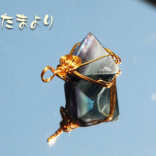 2024年レディースファッション福袋 アクアの融合」ブルー系マルチカラーフローライトのペンダント ネックレス・ペンダント