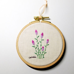 蓋付きバスケット＆お花の手刺繍♡アンティークキルトチャーム·͜· ♡ 素敵でユニークな 蓋付きバスケット＆お花の手刺繍アンティーク
