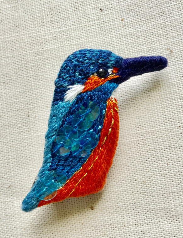 カワセミ☆鳥の刺繍ブローチ 1枚目の画像