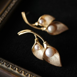 【限定１点】リリー・フラワー＆淡水パール・ピアス  ~Calla lily~ 2枚目の画像