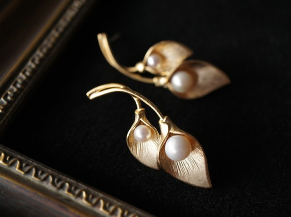 【限定１点】リリー・フラワー＆淡水パール・ピアス  ~Calla lily~ 2枚目の画像