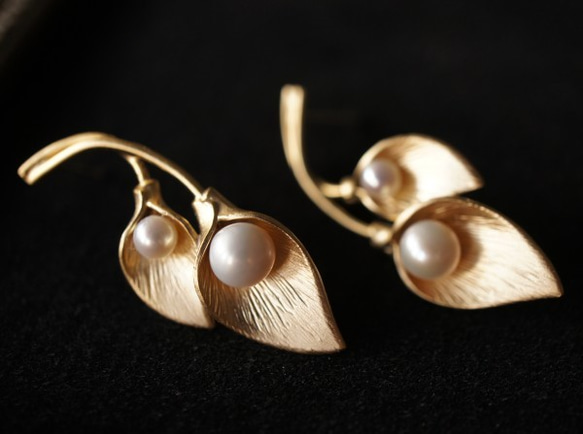 【限定１点】リリー・フラワー＆淡水パール・ピアス  ~Calla lily~ 4枚目の画像