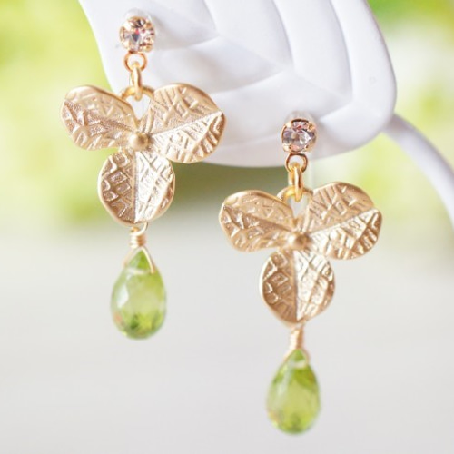 リーフ】ペリドットトパーズチャーム、ピアスイヤリングノンホールピアス