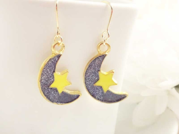 moon ＆star pierce（ブラックライト対応） 1枚目の画像