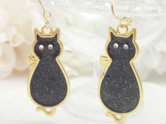 black cat pierce 1枚目の画像