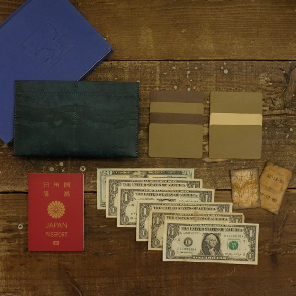 Passport Wallet / Blue Green **パスポートも入るお財布 3枚目の画像