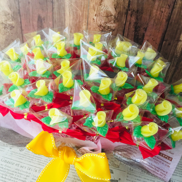 【お祝いギフト♫】赤色リボンつき☆黄色のミニバラキャンディー40本 2枚目の画像