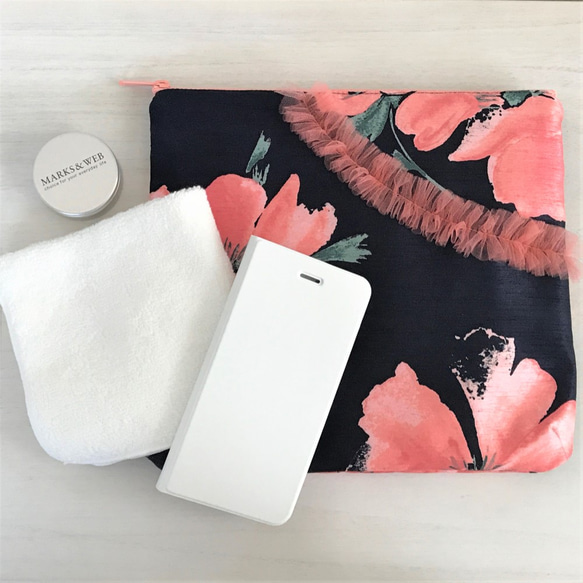 鮮豔的花朵山東花卉圖案方形平口袋海軍×珊瑚粉紅色 第5張的照片