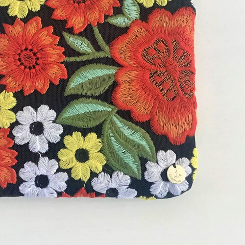 カラフル花柄刺繍 ラウンドフラットポーチ ネイビー・オレンジ