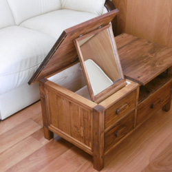 ドレッサーテーブル　忙しい朝ながらメイク　 1枚目の画像