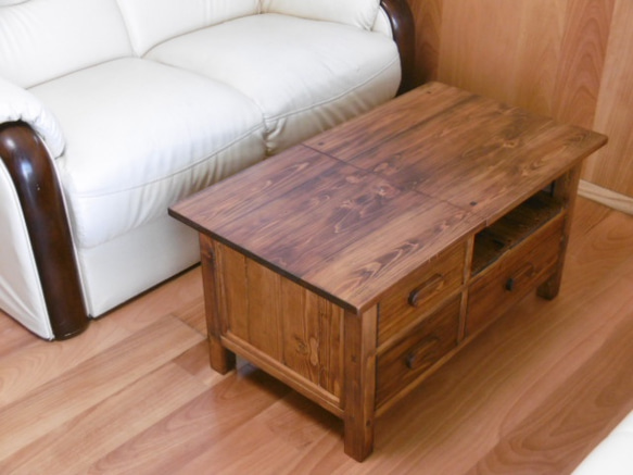 ドレッサーテーブル　忙しい朝ながらメイク　 2枚目の画像