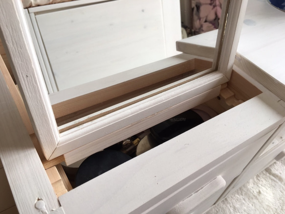 ドレッサーテーブル　忙しい朝ながらメイク　 5枚目の画像