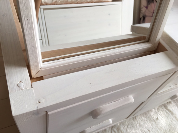 ドレッサーテーブル　忙しい朝ながらメイク　 7枚目の画像