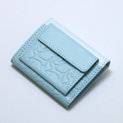 mame wallet - 3つ折りミニ財布　猫パターン／ ライトブルー × パールホワイト【受注生産】 2枚目の画像
