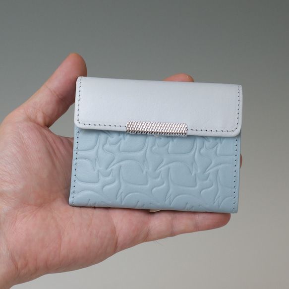 mame wallet - 3つ折りミニ財布　猫パターン／ ライトブルー × パールホワイト【受注生産】 7枚目の画像