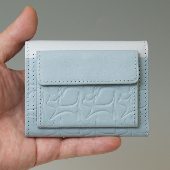 mame wallet - 3つ折りミニ財布　猫パターン／ ライトブルー × パールホワイト【受注生産】 8枚目の画像