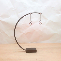 CLT字型ピアススタンド（3個入り） 2枚目の画像