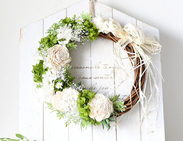 かすみ草とソーラーローズのナチュラルリース（24cm  