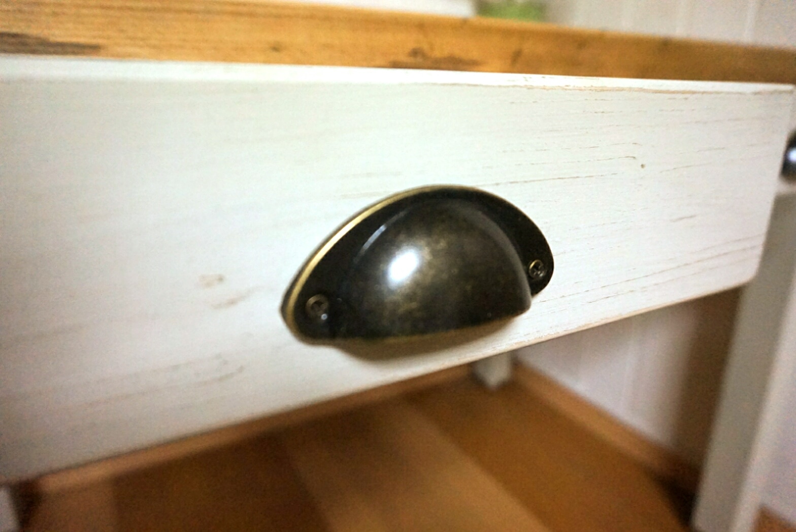 ヘンプベージュとダークウォルナットのちょっと小さめダイニングテーブル