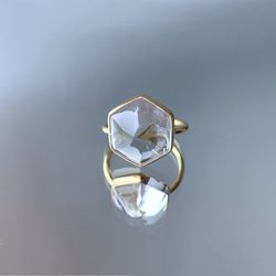 【受注製作】水晶のシュガーローフカット リング・ヘキサゴン（真鍮・silver） 1枚目の画像