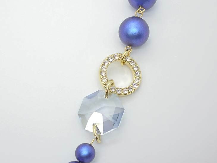 クラシカルなパールのネックレス　ネイビー