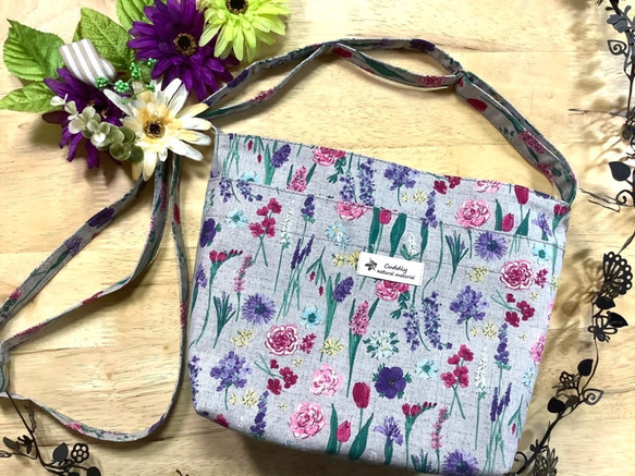 [Walk Pochette] Botanical Little Garden Pattern Adjustable Strin 第1張的照片