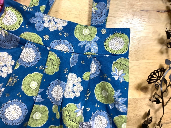 [最後一分未再次上架] [S尺寸]斯堪的納維亞金色圖案棉亞麻奶奶袋藍色&lt;推薦用於子袋&gt; 第2張的照片