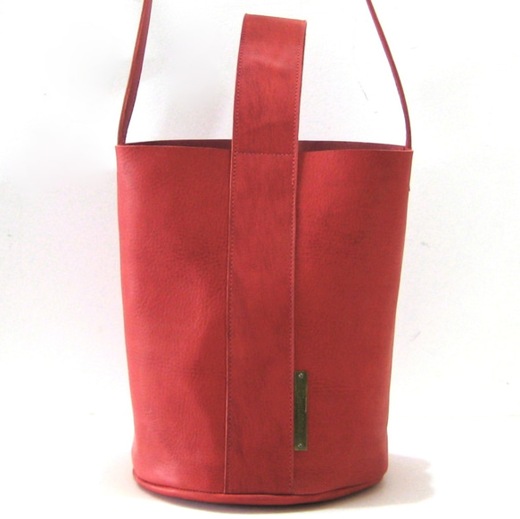 BUCKET red　本革製　バケツ型バッグ 2枚目の画像