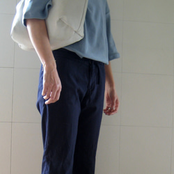 ラウンドリバーシブル シルバー+ブルー　本革製　リバーシブルバッグ 7枚目の画像