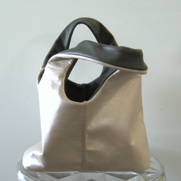 RDリバーシブルミニ ピンクゴールド+クロームグレイ　本革製　リバーシブルバッグ 1枚目の画像