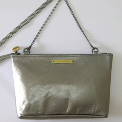 LARGE POCHETTE shiny gray　本革製　ポシェット 1枚目の画像