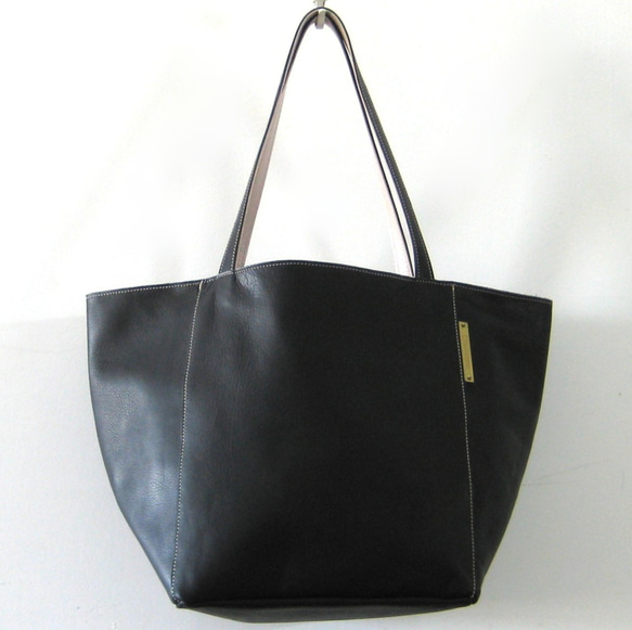 リバーシブルMサイズ ブラック+ピンクゴールド　本革製　リバーシブルバッグ 2枚目の画像