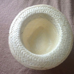ホワイト パーム ヤシ繊維素材 ハワイアン ハット 帽子 モンステラリーフ ウッドビーズ ネックレス 3枚目の画像
