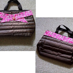 ピンクのバンダナとお花ボタン&ゴールドモチーフ★サテンブラウンのキルティング トートバッグ ハンドバッグ 1枚目の画像
