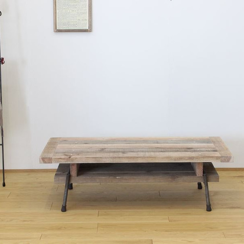 棚付き】天然杉の足場板とアイアンパイプの脚で作った山小屋風